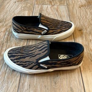 Vans Off The Wall Classic Slip On Ultracush Lite Women’s Shoes 8.5